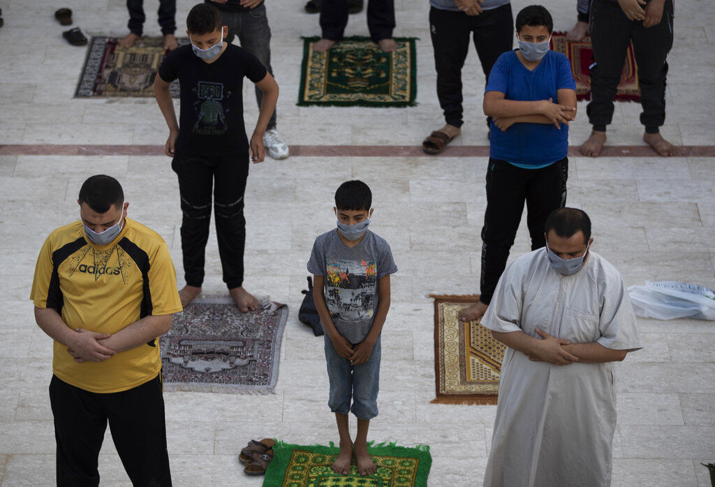 APTOPIX Virus Outbreak Palestinians Eid al-Fitr